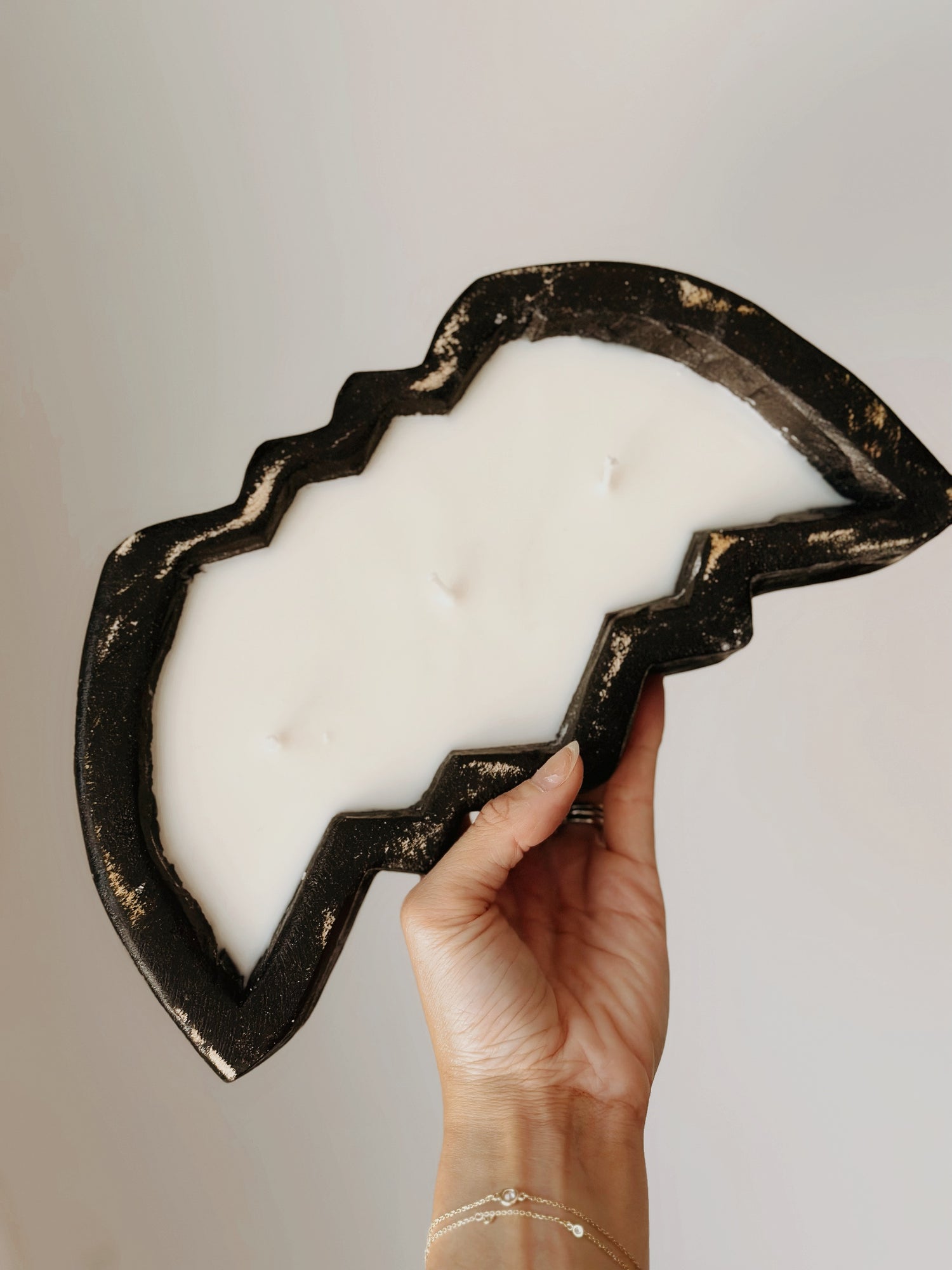 Mr. Battie - Bat Wood Candle